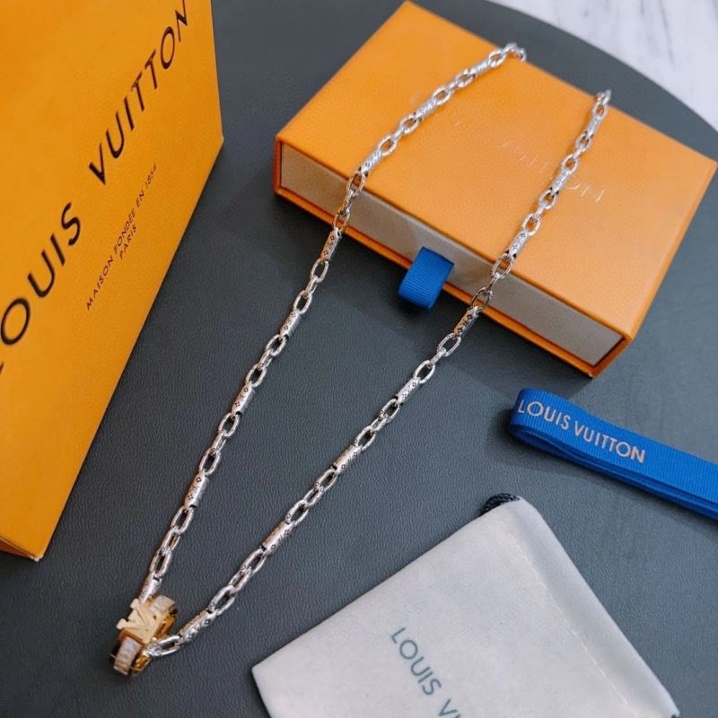 Soft Louis Vuitton Necklaces 251529