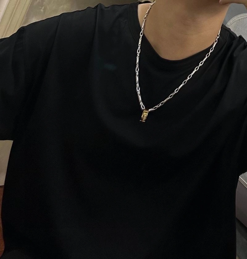 Soft Louis Vuitton Necklaces 251529