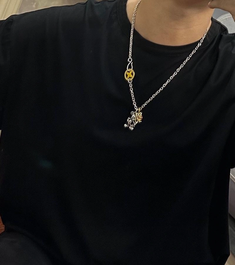 Louis Vuitton Necklaces ZipUp 251536