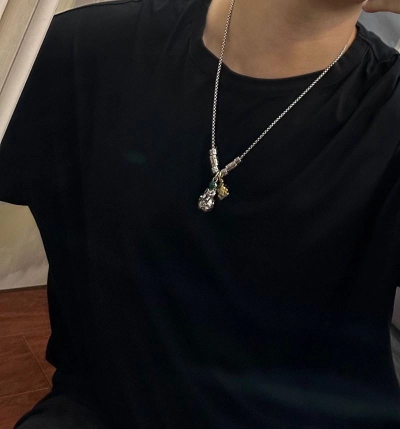 Flexible Louis Vuitton Necklaces 251525