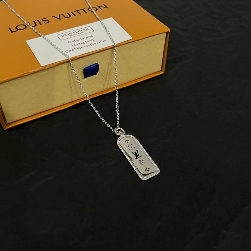 Louis Vuitton Necklaces Modern 251511