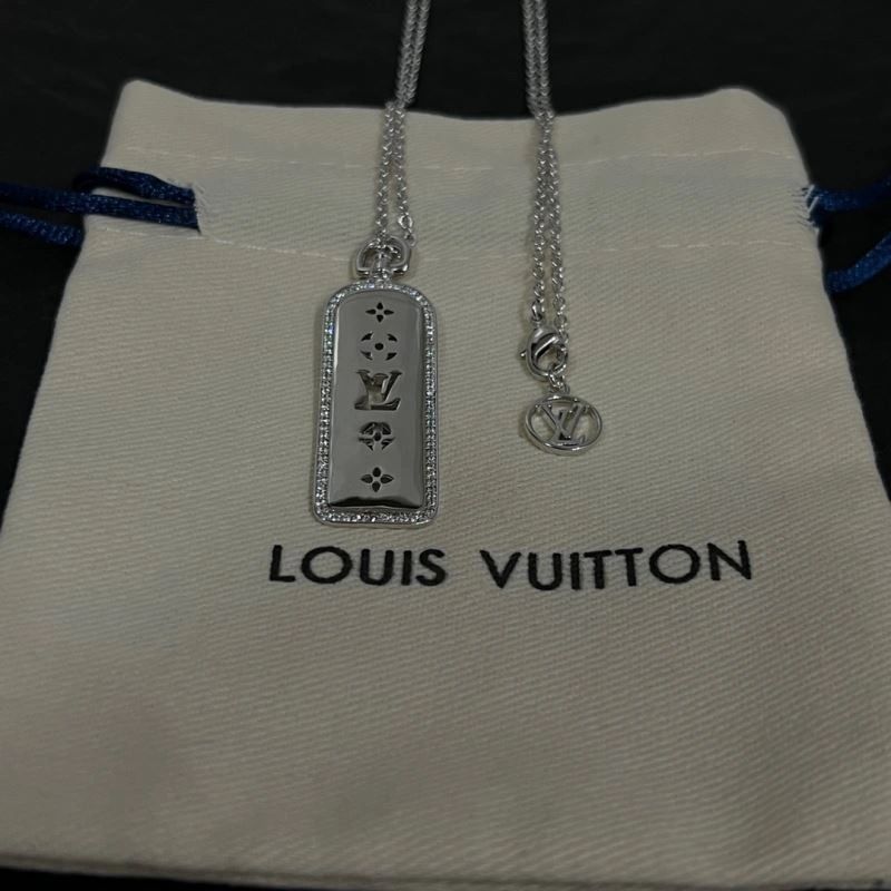Louis Vuitton Necklaces Modern 251511