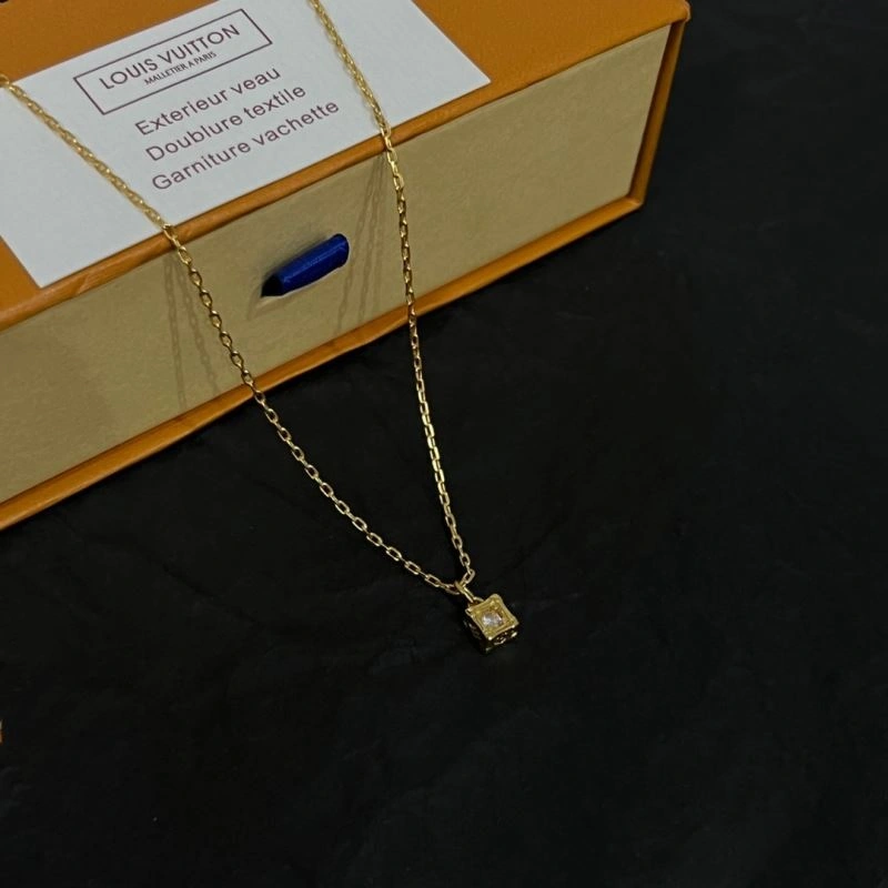 Louis Vuitton Necklaces Contemporary 251477