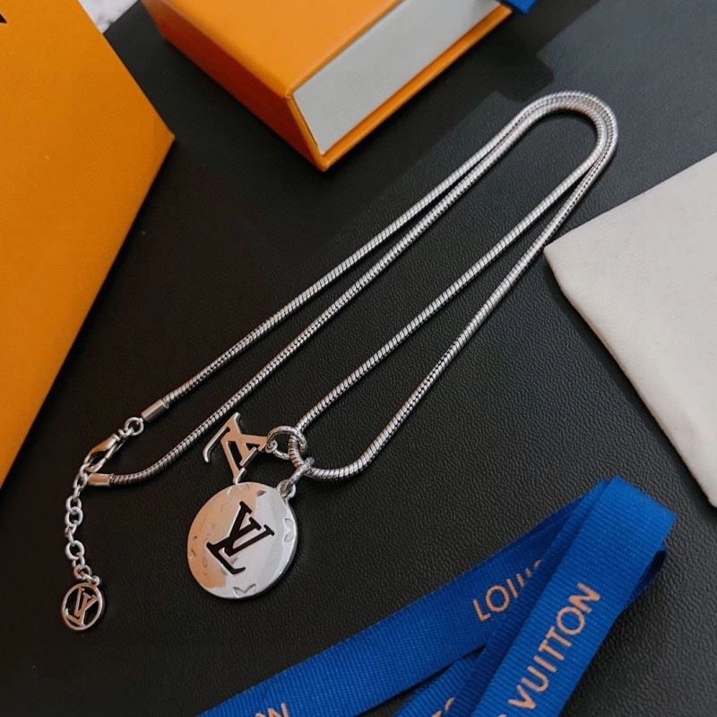 Louis Vuitton Necklaces Reliable 251485