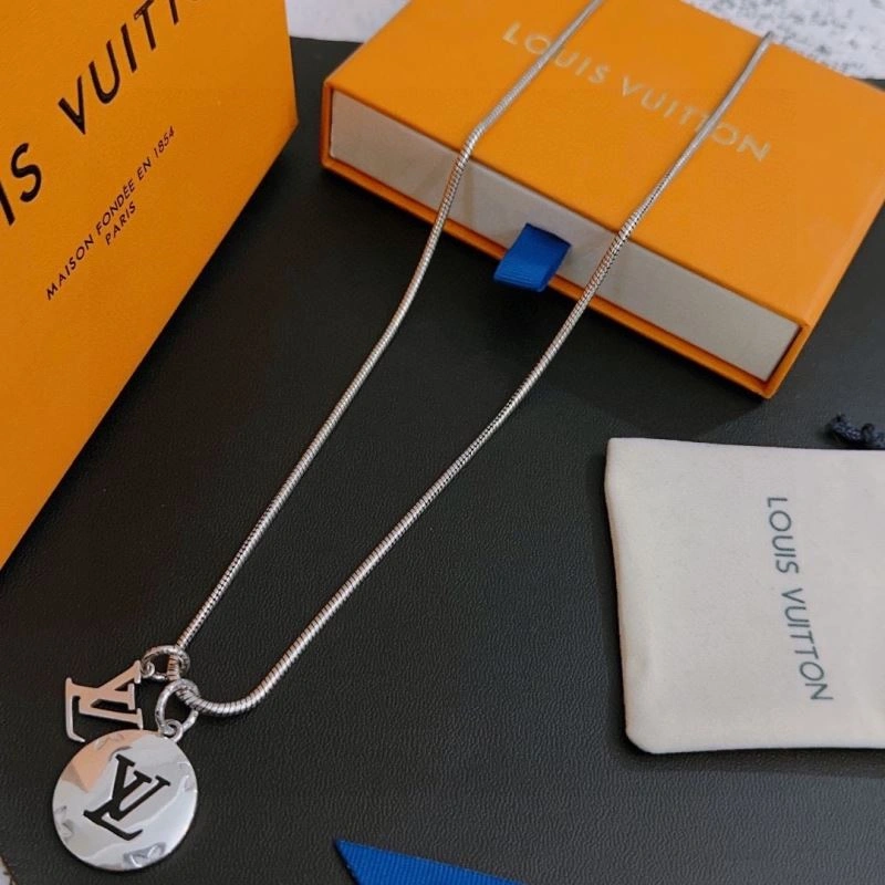 Louis Vuitton Necklaces Reliable 251485
