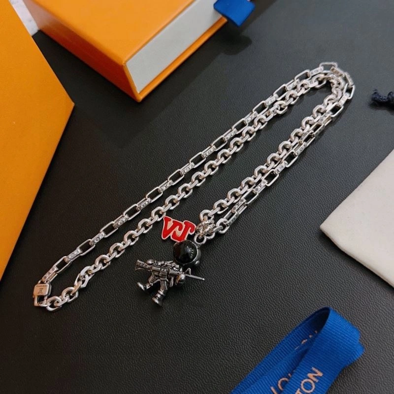 Louis Vuitton Necklaces Packable 251490