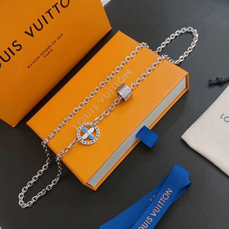 Lightweight Louis Vuitton Necklaces 251499