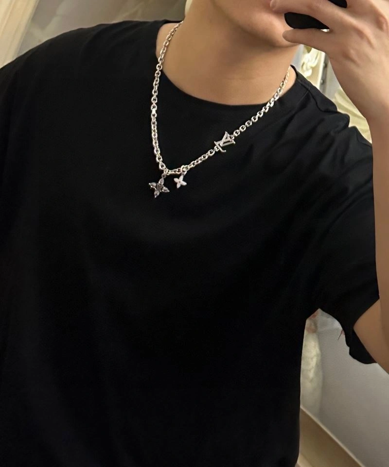 StreetReady Louis Vuitton Necklaces 251478