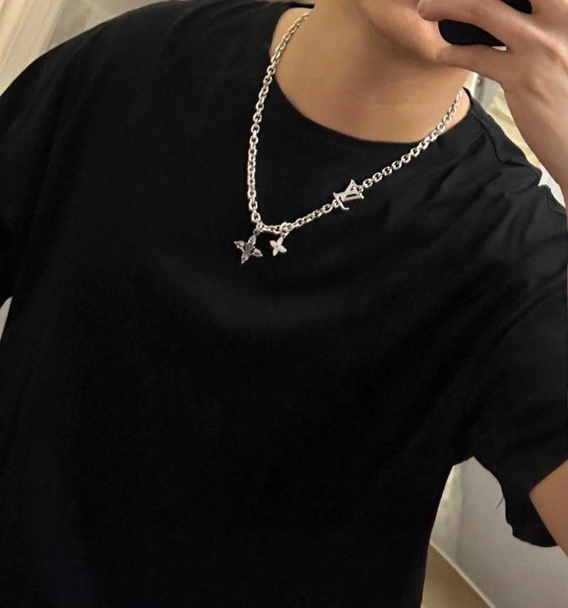 StreetReady Louis Vuitton Necklaces 251478