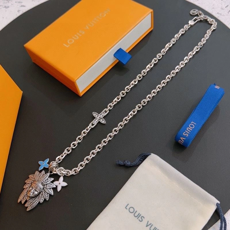 Louis Vuitton Necklaces Sophisticated 251502