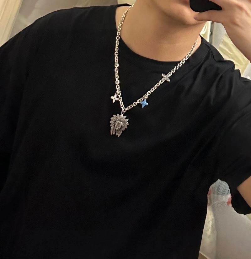 Louis Vuitton Necklaces Sophisticated 251502