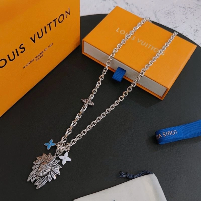 Louis Vuitton Necklaces Sophisticated 251502