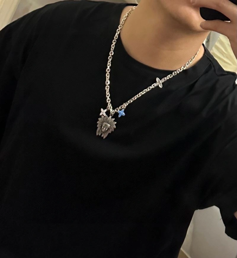 Louis Vuitton Necklaces Sophisticated 251502