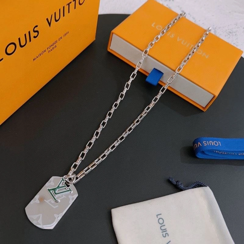 WaterResistant Louis Vuitton Necklaces 251484