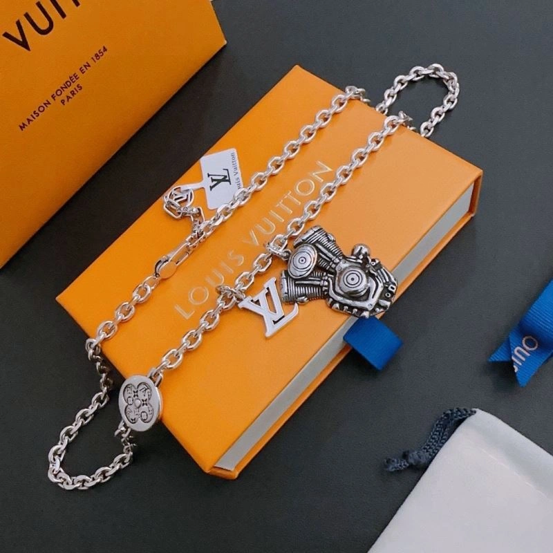 Louis Vuitton Necklaces Premium 251510