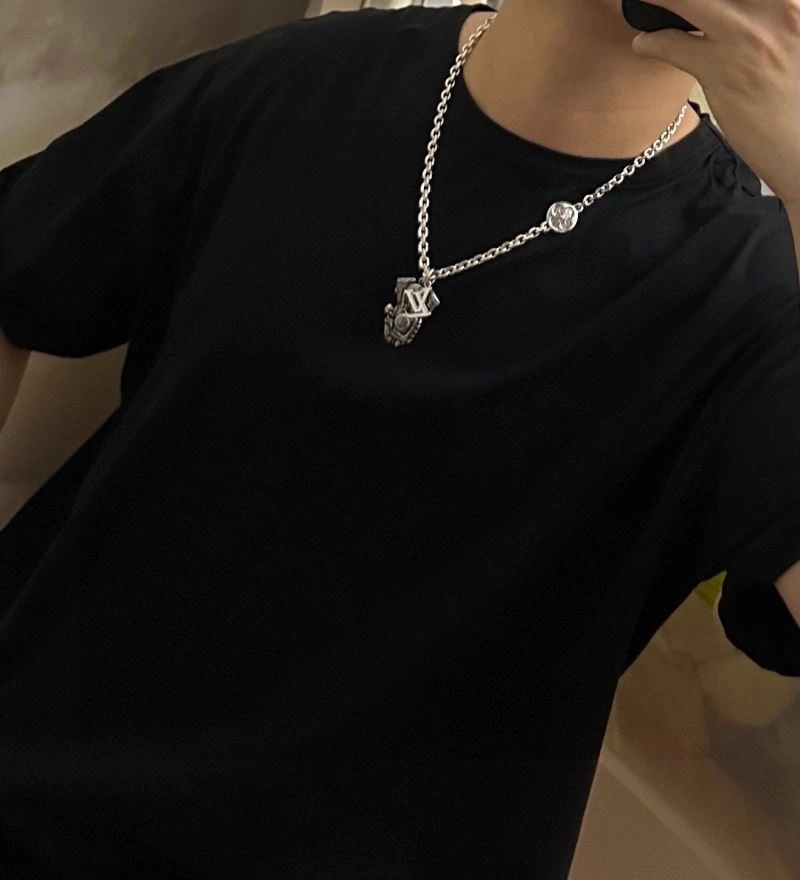 Louis Vuitton Necklaces Premium 251510