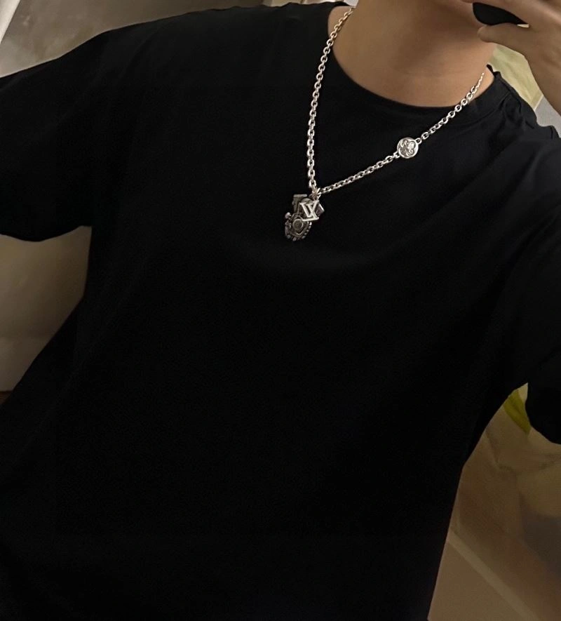 Louis Vuitton Necklaces Premium 251510
