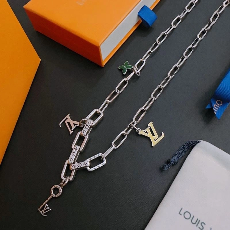 Affordable Louis Vuitton Necklaces 251496