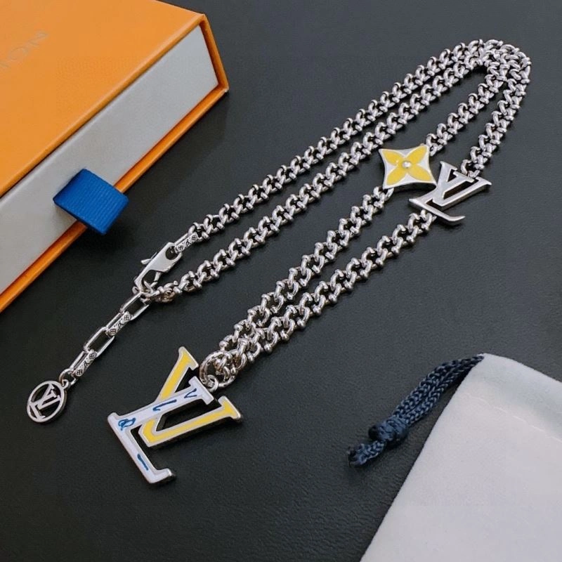 Compact Louis Vuitton Necklaces 251504