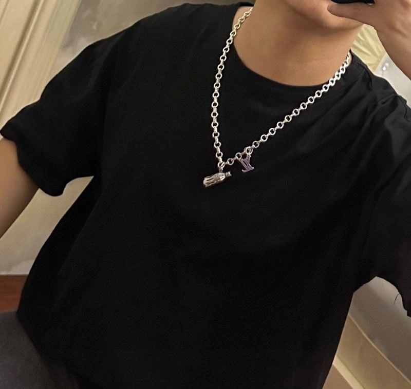 Louis Vuitton Necklaces Unisex 251498