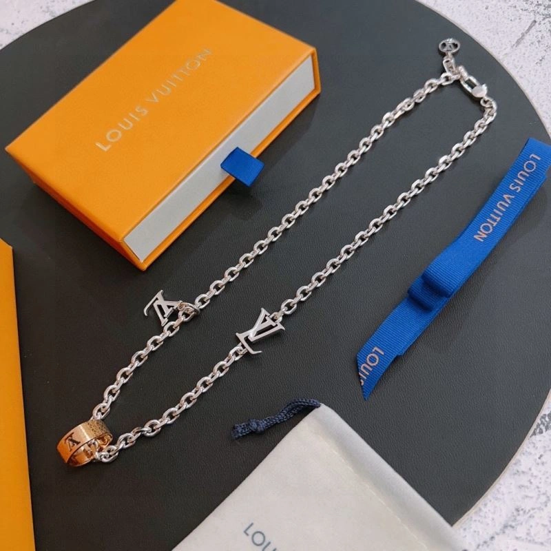 Louis Vuitton Necklaces Functional 251493