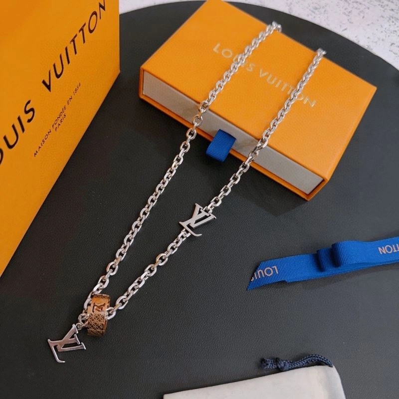 Louis Vuitton Necklaces Functional 251493