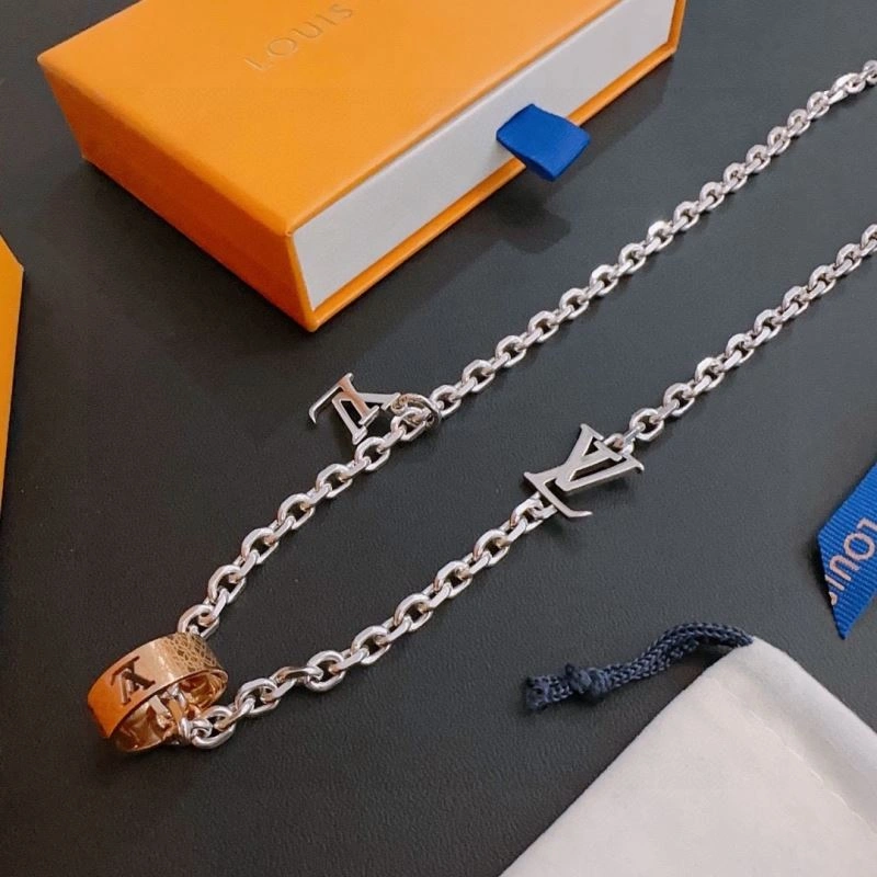 Louis Vuitton Necklaces Functional 251493