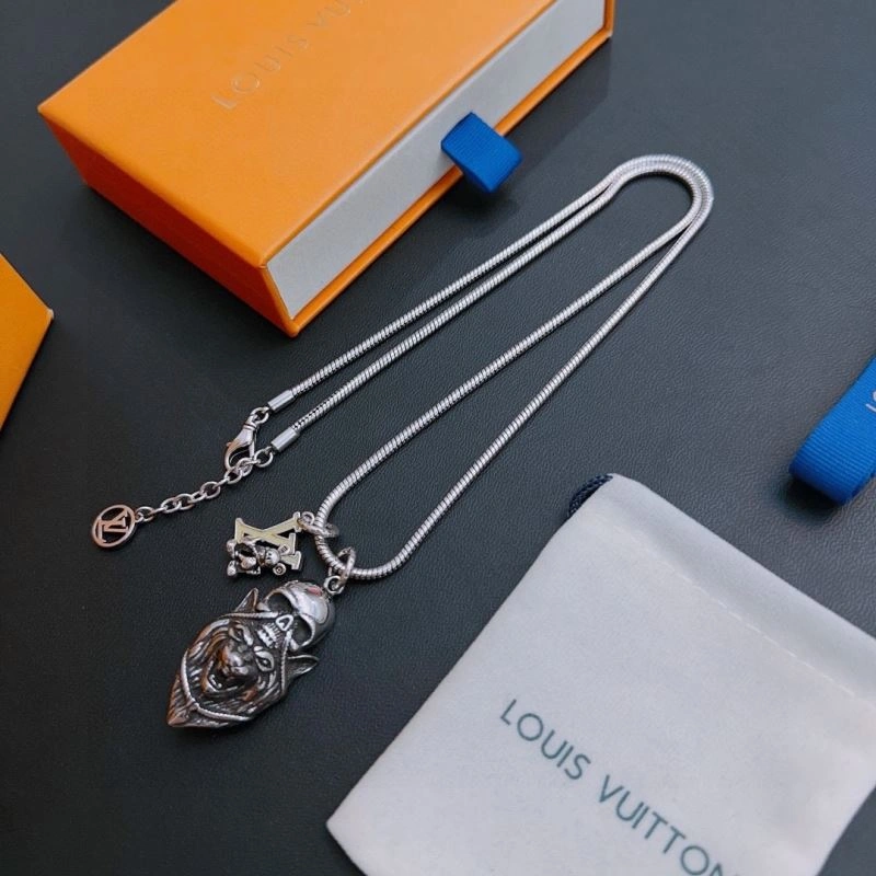Louis Vuitton Necklaces Minimalist 251486