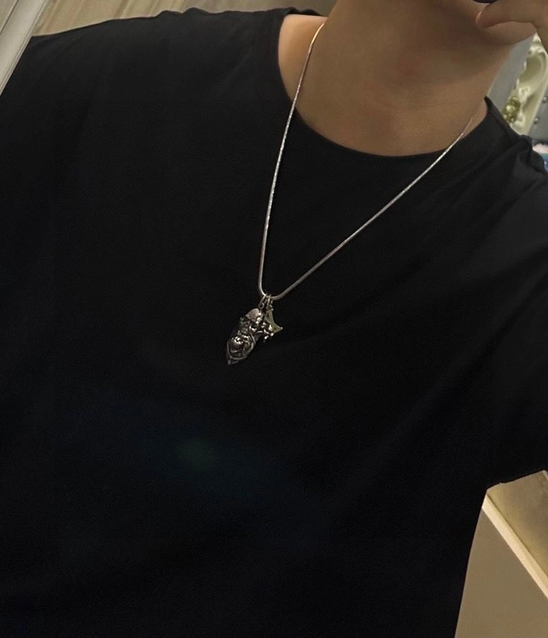 Louis Vuitton Necklaces Minimalist 251486