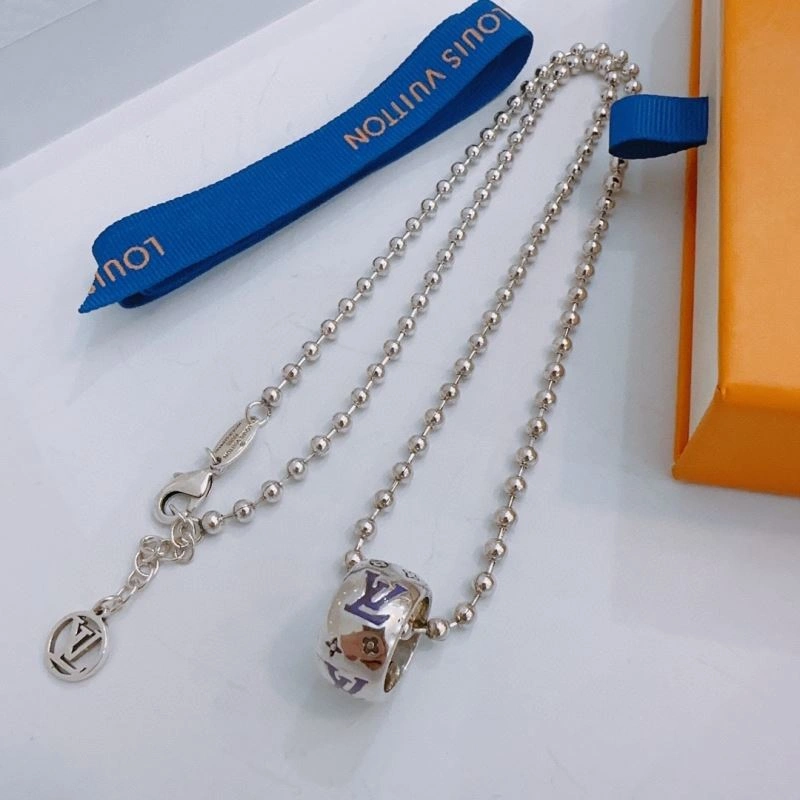 Breathable Louis Vuitton Necklaces 251488