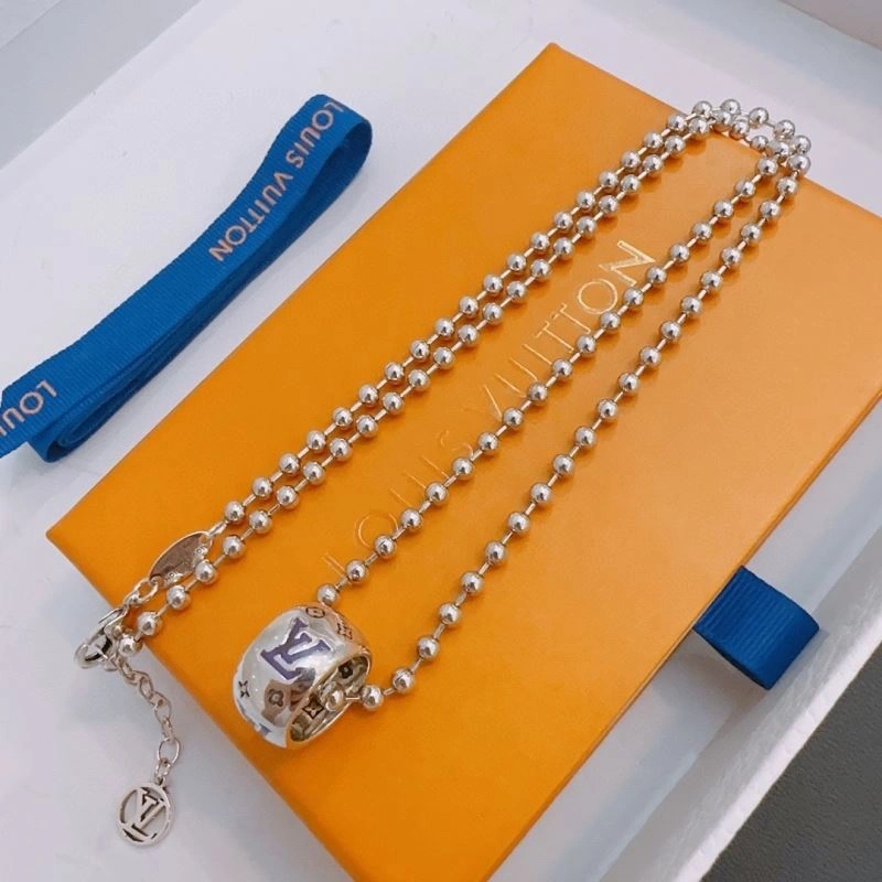 Breathable Louis Vuitton Necklaces 251488