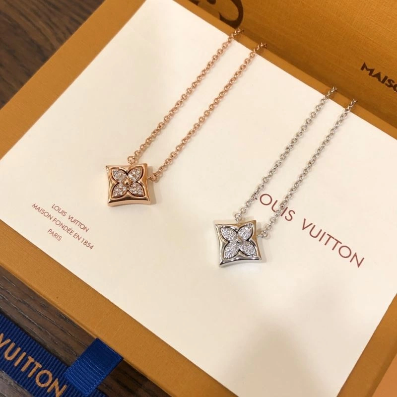 MoistureWicking Louis Vuitton Necklaces 251066