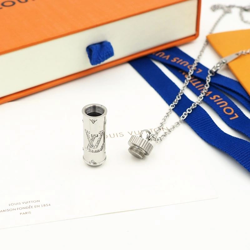Louis Vuitton Necklaces EyeCatching 251065
