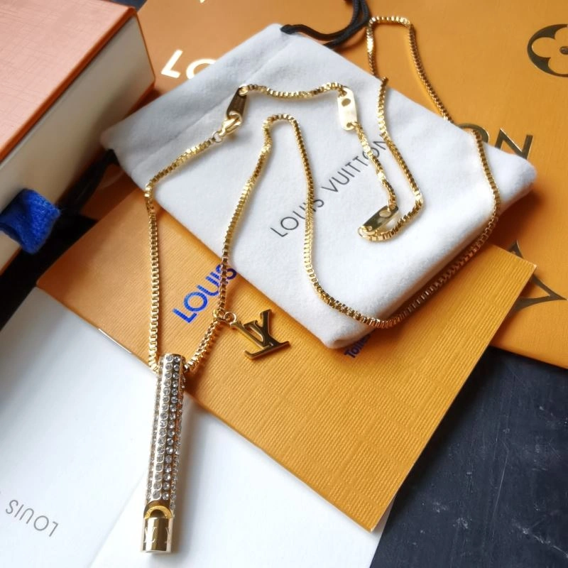 Attractive Louis Vuitton Necklaces 251062