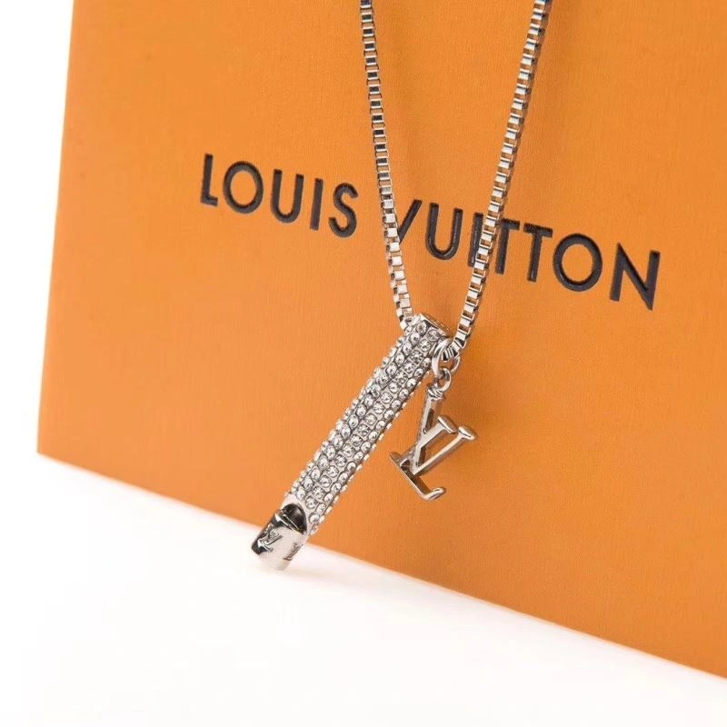 Attractive Louis Vuitton Necklaces 251062