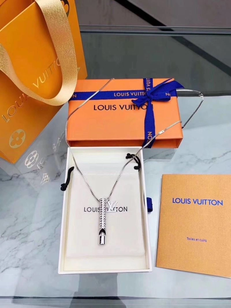 Attractive Louis Vuitton Necklaces 251062