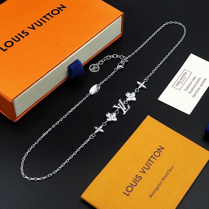 Stylish Louis Vuitton Necklaces 251061