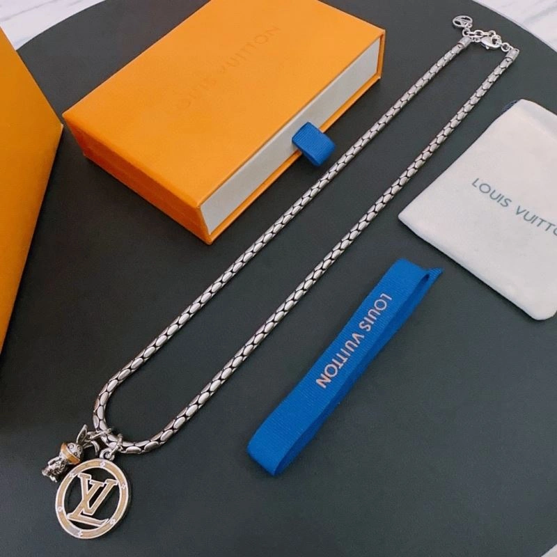 Louis Vuitton Necklaces Attractive 251045