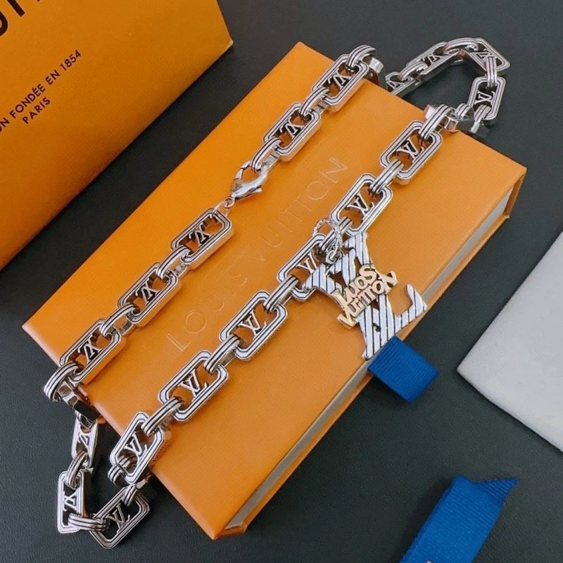 Louis Vuitton Necklaces EasyMatch 251047
