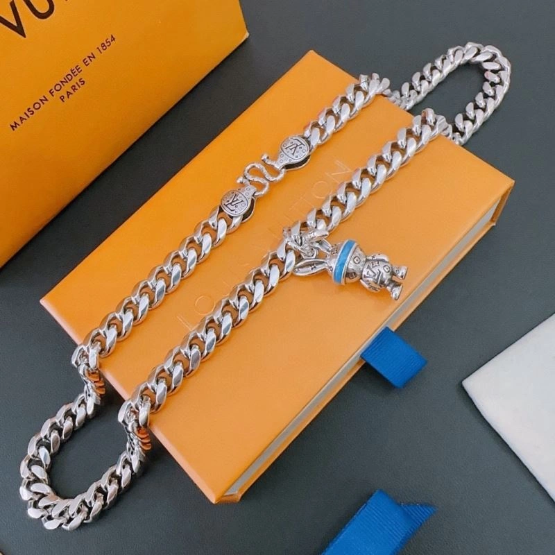 Classic Louis Vuitton Necklaces 251035
