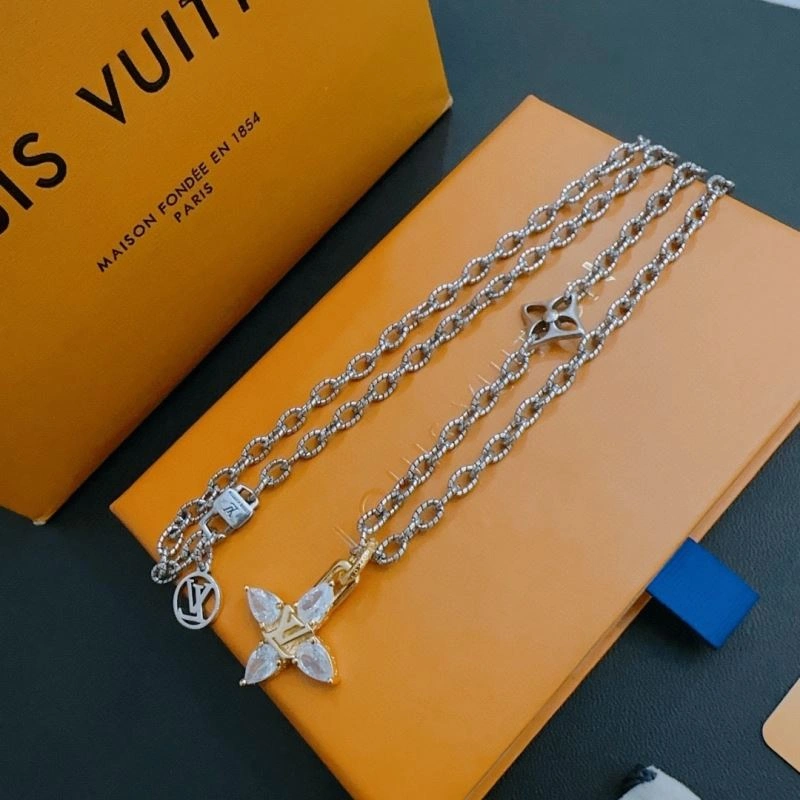 WeatherProof Louis Vuitton Necklaces 251039