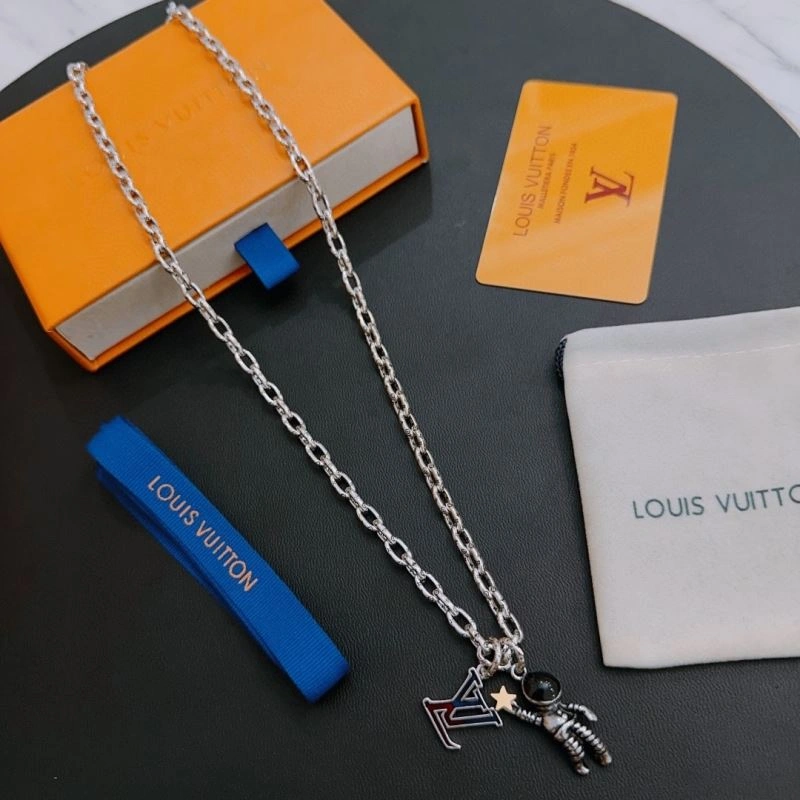 ComfortFit Louis Vuitton Necklaces 251032
