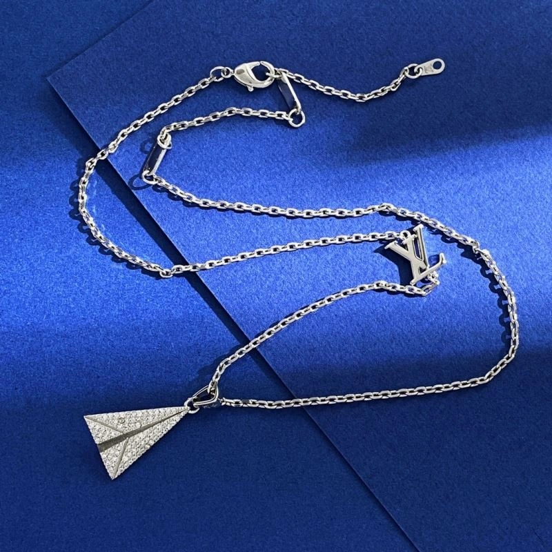 Louis Vuitton Necklaces Breathable 251059