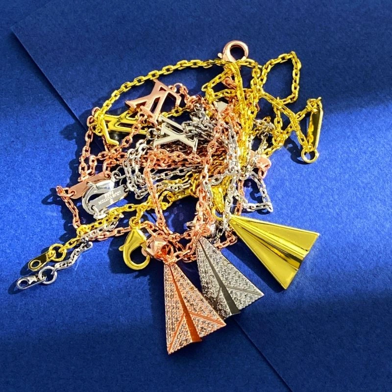Louis Vuitton Necklaces Breathable 251059