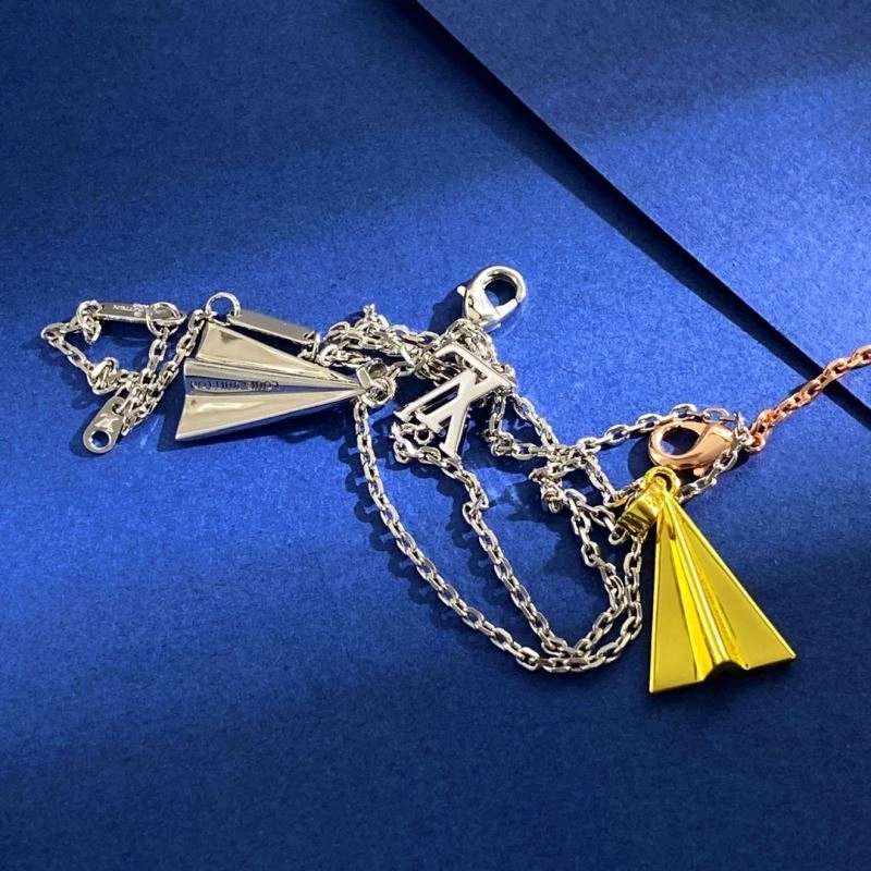 Louis Vuitton Necklaces Breathable 251059
