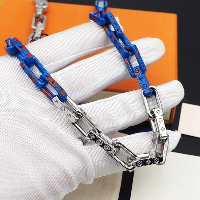 Louis Vuitton Necklaces Cozy 251060