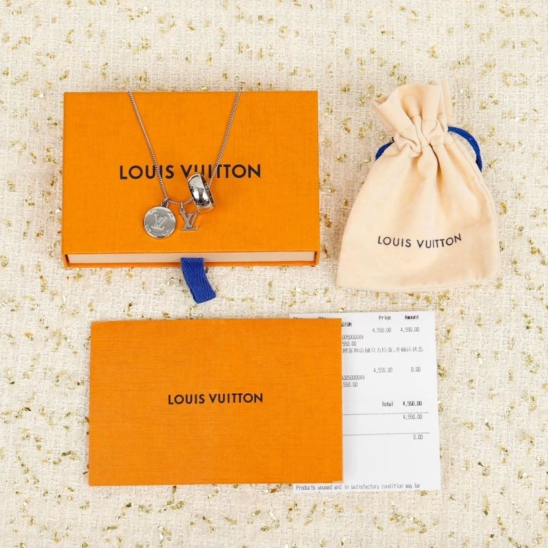 Tailored Louis Vuitton Necklaces 251057