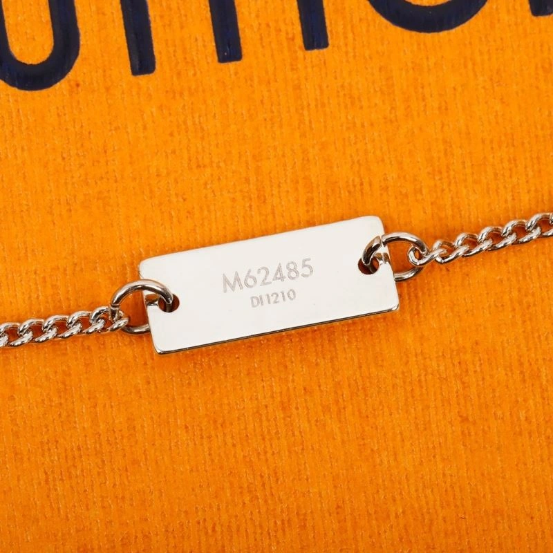 Tailored Louis Vuitton Necklaces 251057