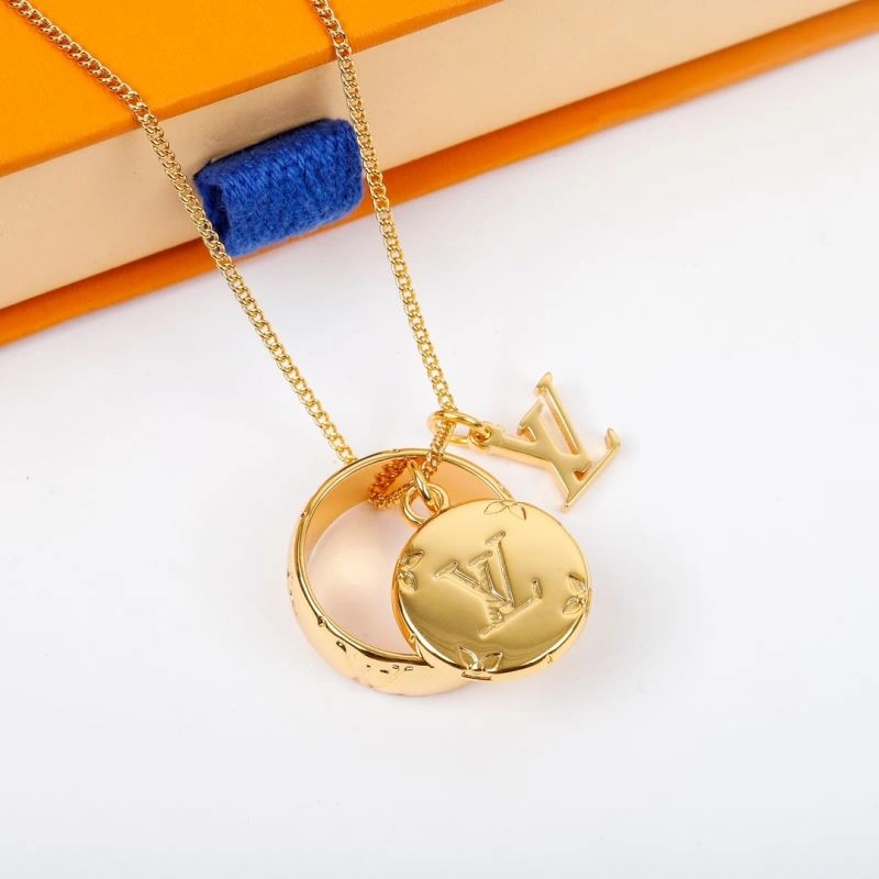 Lightweight Louis Vuitton Necklaces 251030