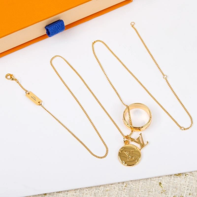 Lightweight Louis Vuitton Necklaces 251030